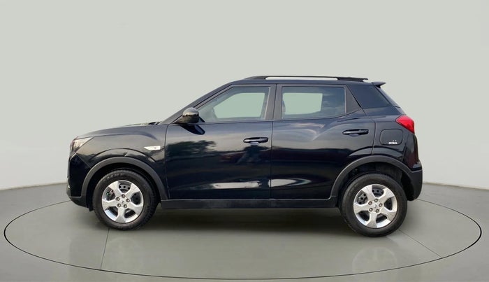 2023 Mahindra XUV300 W6 1.2 PETROL, Petrol, Manual, 17,192 km, Left Side