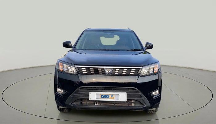 2023 Mahindra XUV300 W6 1.2 PETROL, Petrol, Manual, 17,192 km, Front