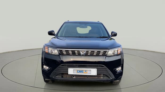 2023 Mahindra XUV300 W6 1.2 PETROL, Petrol, Manual, 17,286 km, Front