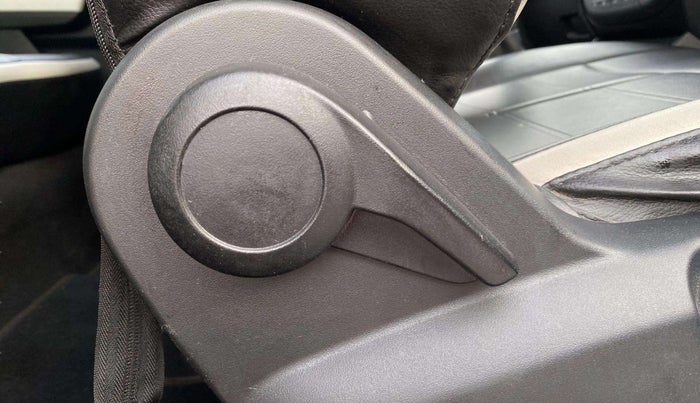 2023 Tata PUNCH ACCOMPLISHED MT, Petrol, Manual, 14,653 km, Driver Side Adjustment Panel