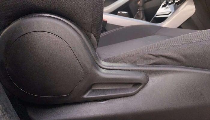 2020 Tata NEXON XM SUNROOF PETROL, Petrol, Manual, 52,507 km, Driver Side Adjustment Panel
