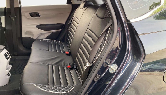 2024 Hyundai NEW I20 Sportz (O) 1.2, Petrol, Manual, 10,964 km, Right Side Rear Door Cabin