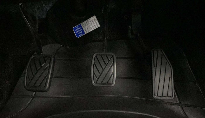 2020 Maruti Baleno DELTA PETROL 1.2, Petrol, Manual, 24,399 km, Pedals