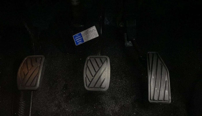 2021 Maruti Baleno ZETA PETROL 1.2, Petrol, Manual, 87,768 km, Pedals