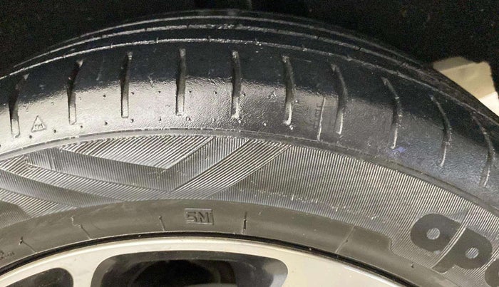 2021 Maruti Baleno ZETA PETROL 1.2, Petrol, Manual, 87,768 km, Right Rear Tyre Tread