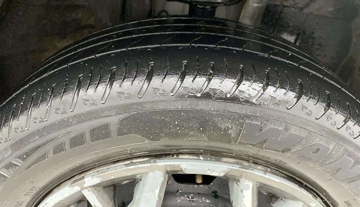 2022 Nissan MAGNITE XE, Petrol, Manual, 41,204 km, Right Front Tyre Tread