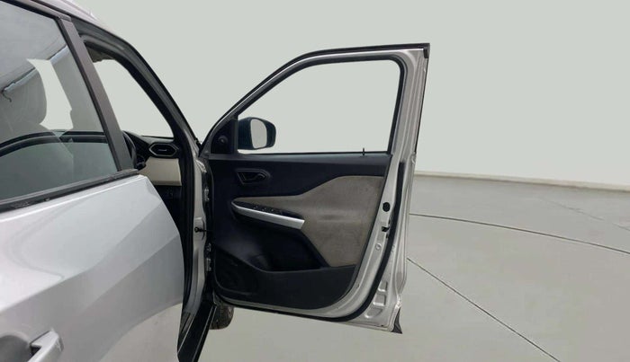 2022 Nissan MAGNITE XE, Petrol, Manual, 41,204 km, RHS Front Door