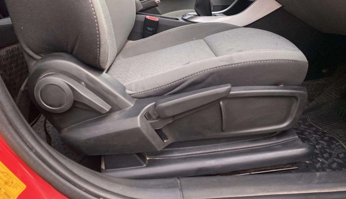 2021 Tata ALTROZ XZ PETROL, Petrol, Manual, 59,738 km, Driver Side Adjustment Panel