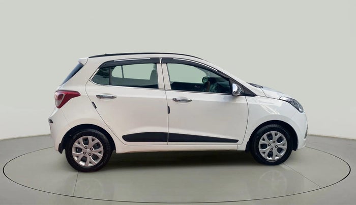 2016 Hyundai Grand i10 SPORTZ 1.2 KAPPA VTVT, Petrol, Manual, 61,225 km, Right Side View