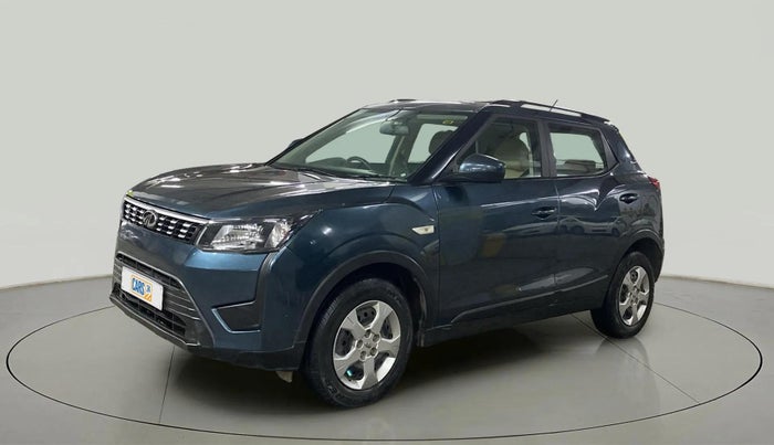 2019 Mahindra XUV300 W6 1.2 PETROL, Petrol, Manual, 47,498 km, Left Front Diagonal