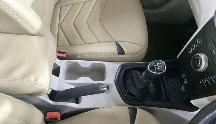 2019 Mahindra XUV300 W6 1.2 PETROL, Petrol, Manual, 47,498 km, Gear Lever
