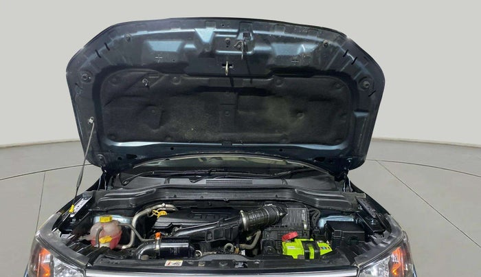 2019 Mahindra XUV300 W6 1.2 PETROL, Petrol, Manual, 47,498 km, Open Bonet