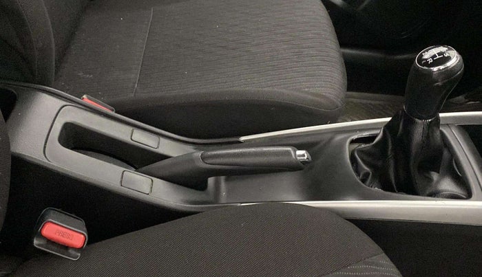 2017 Maruti Baleno DELTA PETROL 1.2, Petrol, Manual, 67,901 km, Gear Lever