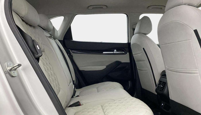2023 KIA SELTOS  HTX IVT G, Petrol, Automatic, 18,885 km, Right Side Rear Door Cabin
