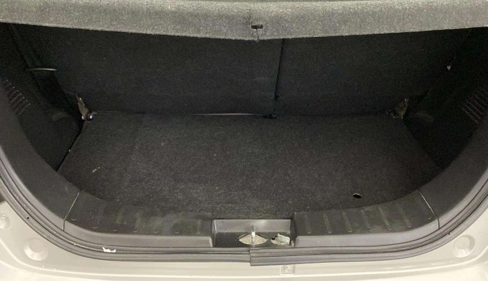 2016 Maruti Wagon R 1.0 VXI AMT, Petrol, Automatic, 36,184 km, Boot Open Zoomed View