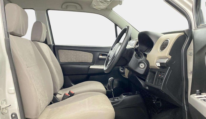 2016 Maruti Wagon R 1.0 VXI AMT, Petrol, Automatic, 36,184 km, Right Side Front Door Cabin