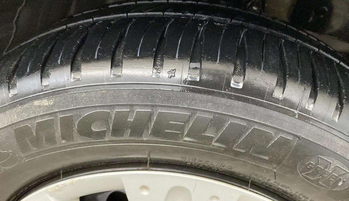 2014 Honda Amaze 1.2L I-VTEC S, Petrol, Manual, 49,188 km, Right Front Tyre Tread