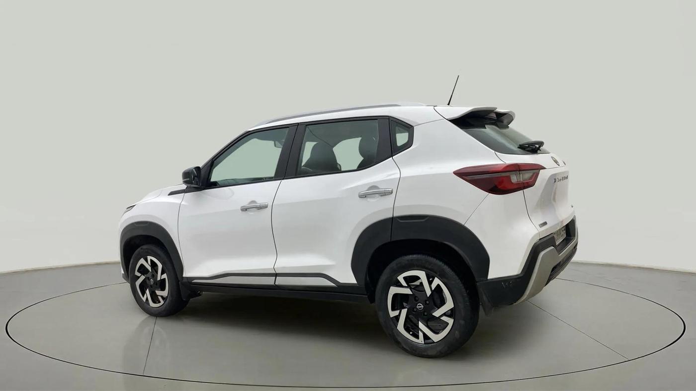 2020 Nissan MAGNITE XV TURBO CVT, Petrol, Automatic, 1,08,668 km, Left Back Diagonal
