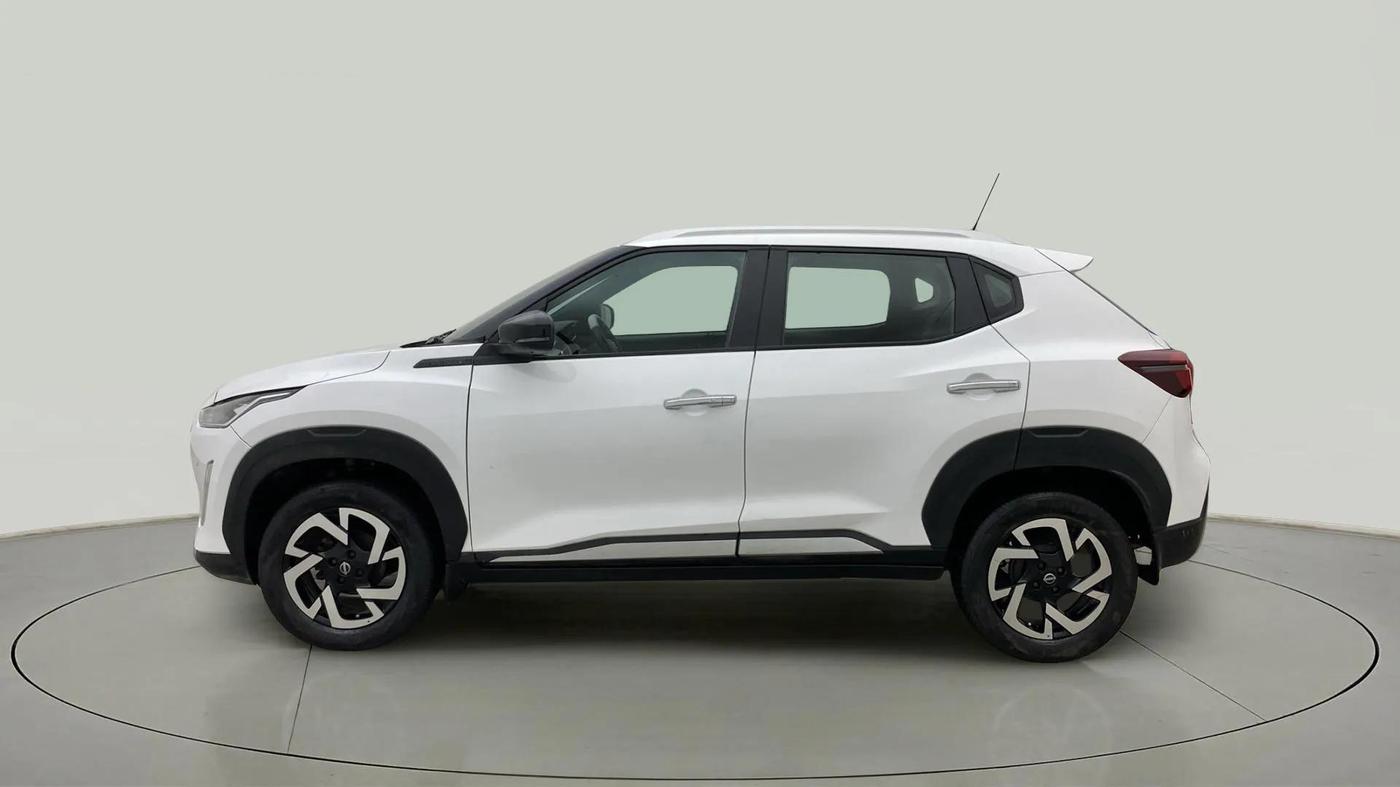 2020 Nissan MAGNITE XV TURBO CVT, Petrol, Automatic, 1,08,668 km, Left Side