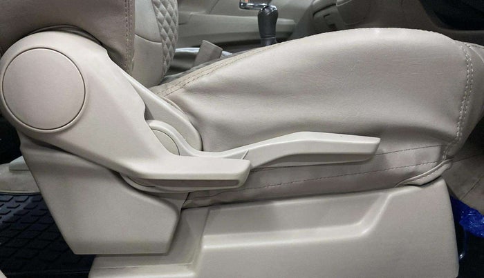 2019 Maruti Ertiga ZXI+ SHVS, Petrol, Manual, 31,695 km, Driver Side Adjustment Panel