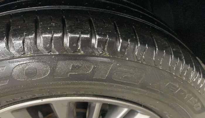 2019 Maruti Ertiga ZXI+ SHVS, Petrol, Manual, 31,695 km, Right Front Tyre Tread