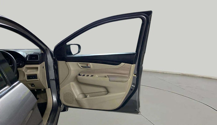 2017 Maruti Ciaz DELTA 1.4 MT PETROL, Petrol, Manual, 71,701 km, RHS Front Door