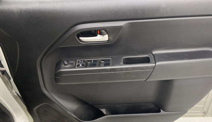 2021 Maruti New Wagon-R VXI 1.0 AMT, Petrol, Automatic, 70,406 km, Driver Side Door Panels Control