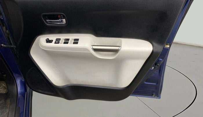 2019 Maruti IGNIS ALPHA 1.2, Petrol, Manual, 62,783 km, Driver Side Door Panels Control