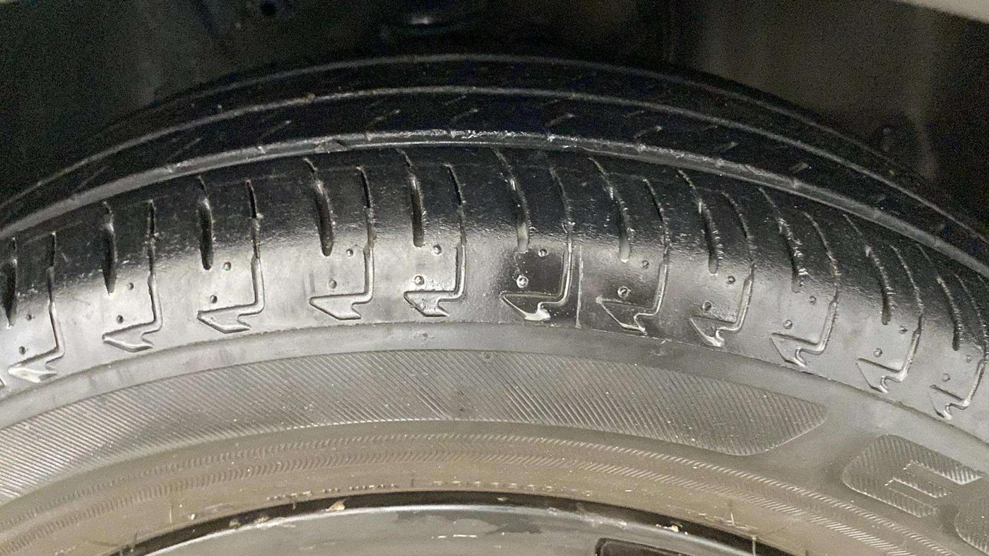 2019 Maruti IGNIS ALPHA 1.2, Petrol, Manual, 62,783 km, Right Front Tyre Tread