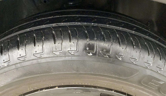 2019 Maruti IGNIS ALPHA 1.2, Petrol, Manual, 62,783 km, Right Front Tyre Tread
