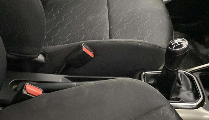 2019 Maruti IGNIS ALPHA 1.2, Petrol, Manual, 62,783 km, Gear Lever