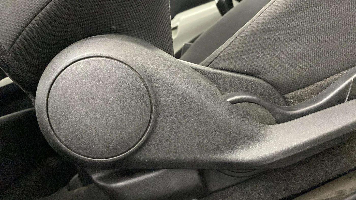 2019 Maruti IGNIS ALPHA 1.2, Petrol, Manual, 62,783 km, Driver Side Adjustment Panel