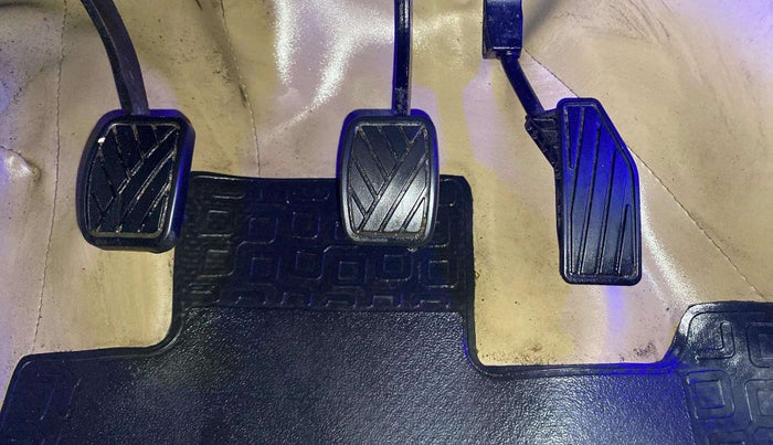 2020 Maruti Ertiga ZXI+ SHVS, Petrol, Manual, 15,314 km, Pedals