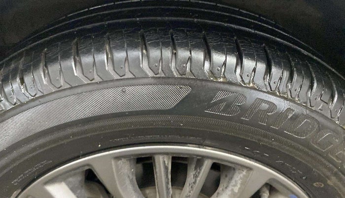 2020 Maruti Ertiga ZXI+ SHVS, Petrol, Manual, 15,314 km, Left Front Tyre Tread