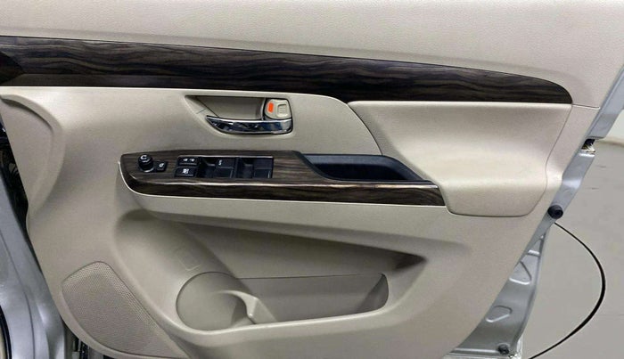 2020 Maruti Ertiga ZXI+ SHVS, Petrol, Manual, 15,314 km, Driver Side Door Panels Control
