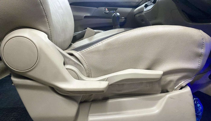 2020 Maruti Ertiga ZXI+ SHVS, Petrol, Manual, 15,314 km, Driver Side Adjustment Panel