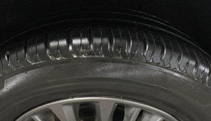 2020 Maruti Ertiga ZXI+ SHVS, Petrol, Manual, 15,314 km, Right Front Tyre Tread
