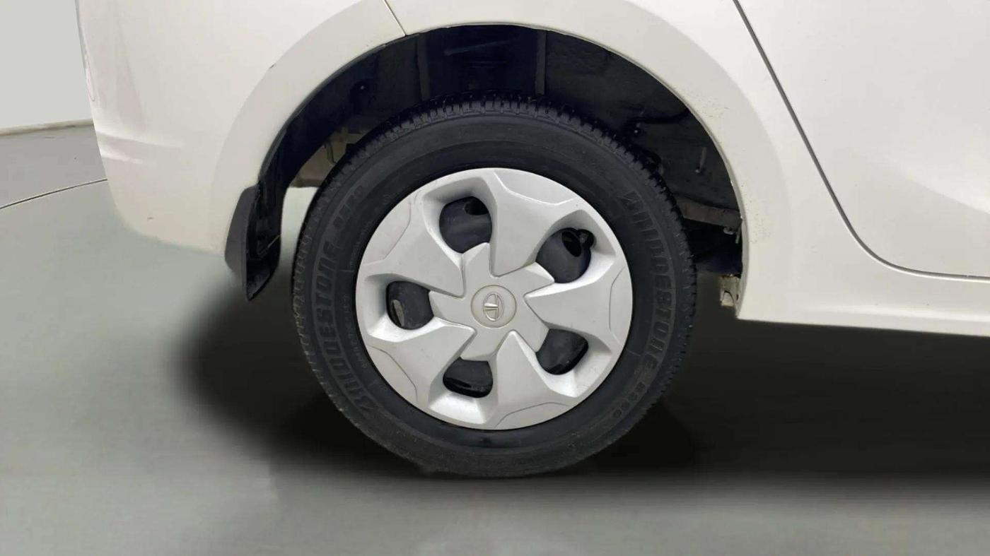 2021 Tata TIGOR XM PETROL, Petrol, Manual, 28,814 km, Right Rear Wheel