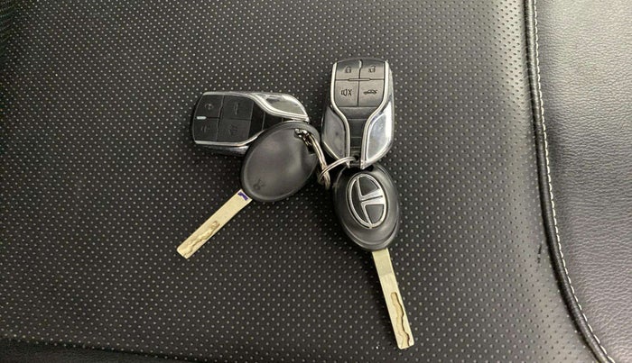 2021 Tata TIGOR XM PETROL, Petrol, Manual, 28,814 km, Key Close Up