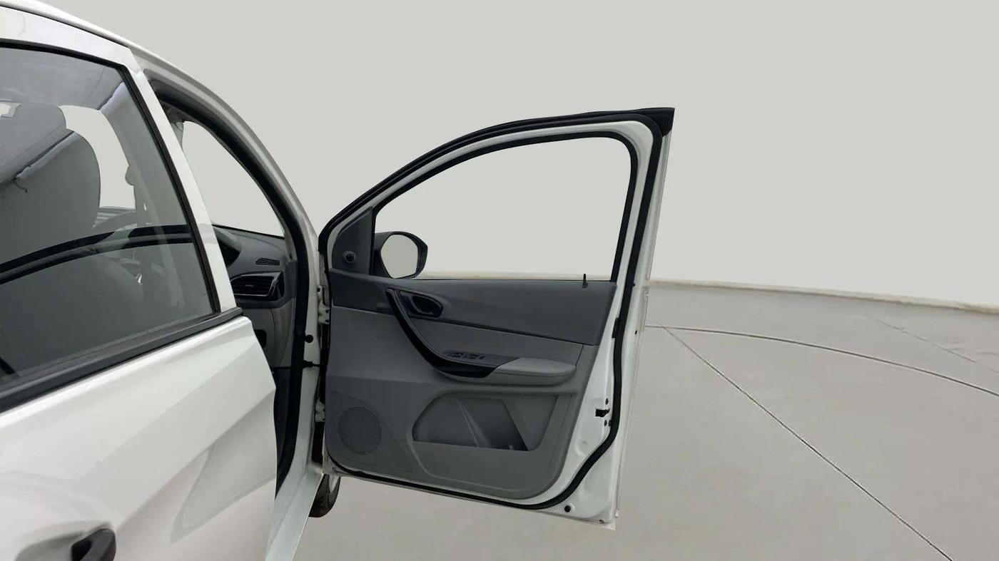 2021 Tata TIGOR XM PETROL, Petrol, Manual, 28,814 km, RHS Front Door