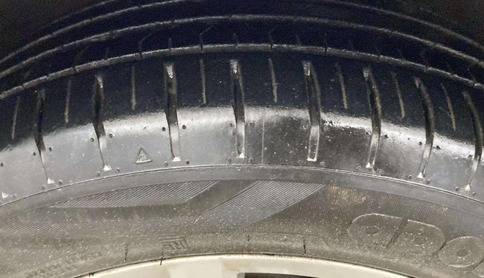 2018 Volkswagen Polo HIGHLINE PLUS 1.0 16 ALLOY, Petrol, Manual, 69,186 km, Left Rear Tyre Tread