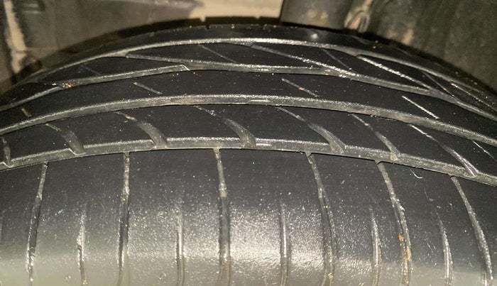 2020 Toyota YARIS J MT, Petrol, Manual, 89,252 km, Left Front Tyre Tread