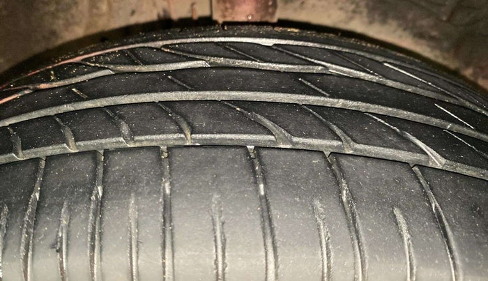 2020 Toyota YARIS J MT, Petrol, Manual, 89,252 km, Right Front Tyre Tread