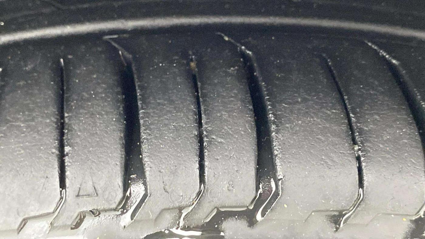 2014 Nissan Micra XV CVT, Petrol, Automatic, 80,472 km, Right Front Tyre Tread