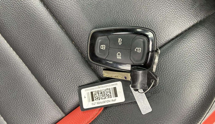 2020 Tata ALTROZ XZ PETROL, Petrol, Manual, 78,919 km, Key Close Up