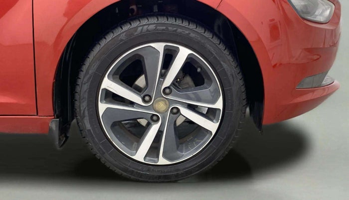 2020 Tata ALTROZ XZ PETROL, Petrol, Manual, 78,919 km, Right Front Wheel