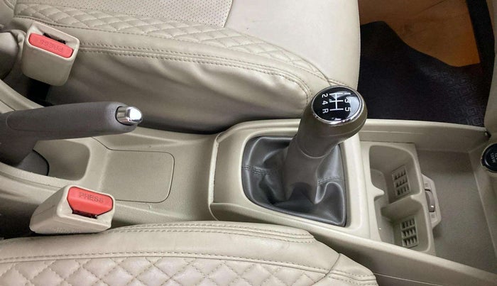 2019 Maruti Ertiga ZXI+ SHVS, Petrol, Manual, 92,689 km, Gear Lever