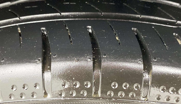 2020 Maruti Baleno ZETA PETROL 1.2, Petrol, Manual, 65,680 km, Left Rear Tyre Tread