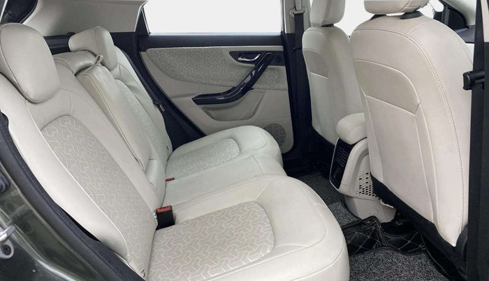 2023 Tata NEXON XZA PLUS LUX SUNROOF DUAL TONE PETROL, Petrol, Automatic, 39,824 km, Right Side Rear Door Cabin