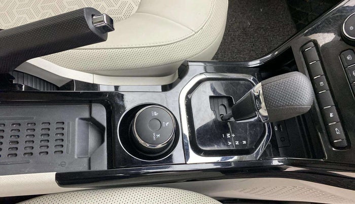 2023 Tata NEXON XZA PLUS LUX SUNROOF DUAL TONE PETROL, Petrol, Automatic, 39,824 km, Gear Lever